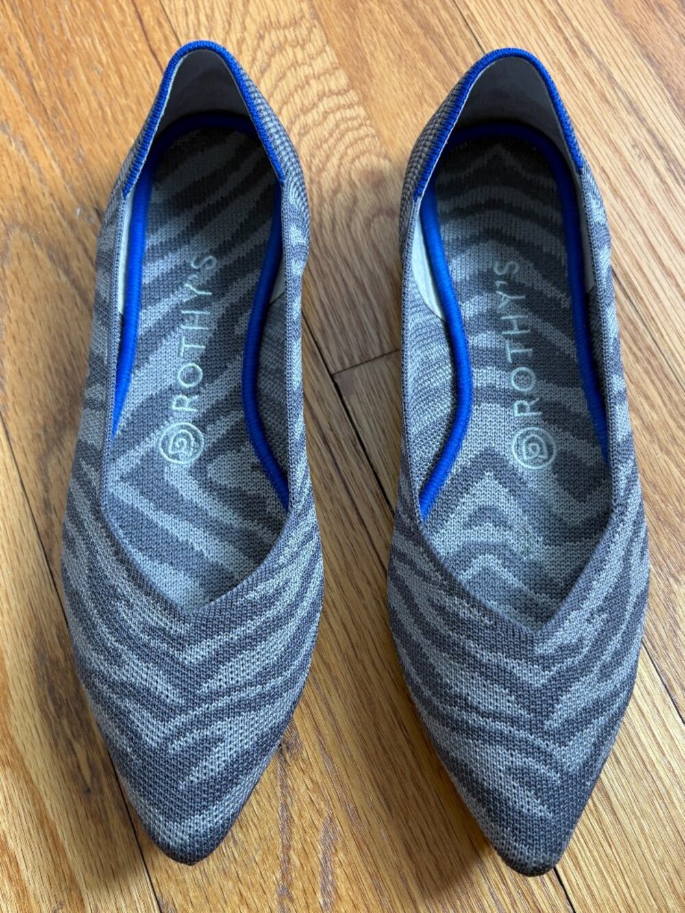 Rothys Women 8 Gray Zebra The Point Knit Flats Animal Print Retired Discontinued